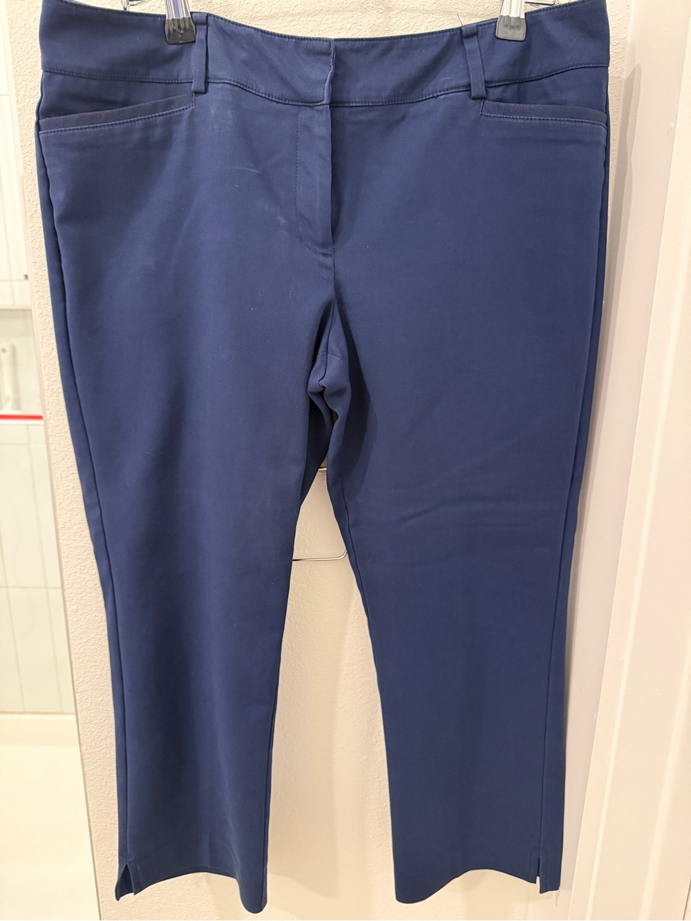 New York & Company Navy Cropped Ponte Pants
